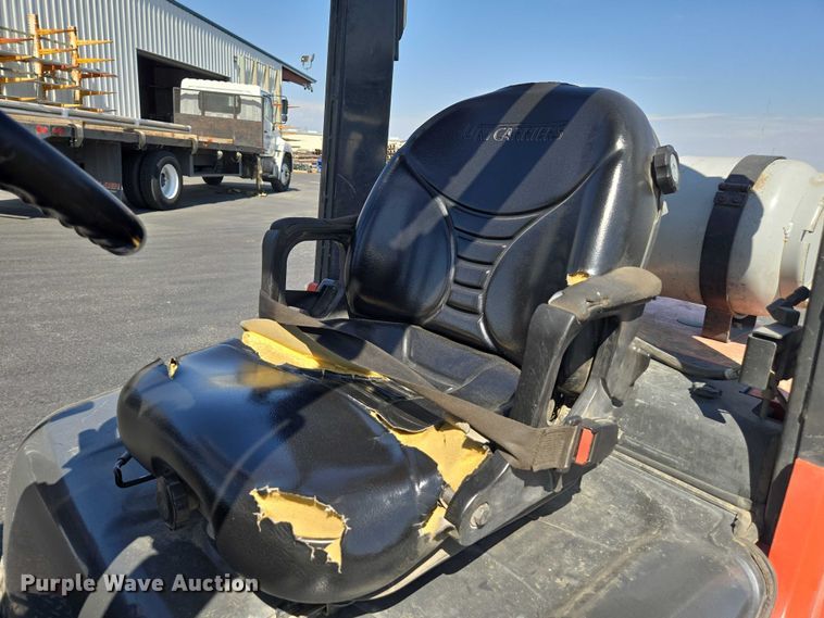 image for item EC1066 2015 UniCarriers PF60 forklift