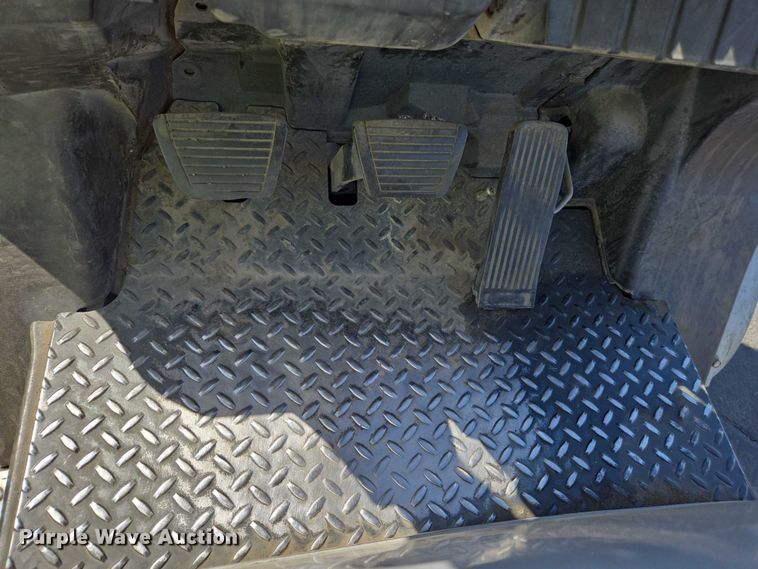 image for item EC1067 2010 Nissan PF60 forklift