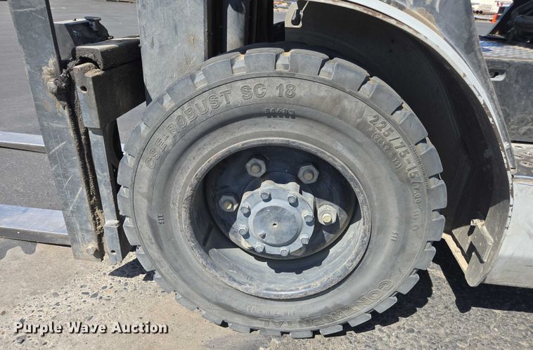 image for item EC1067 2010 Nissan PF60 forklift