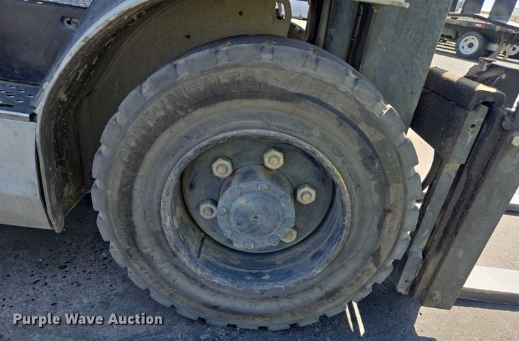 image for item EC1067 2010 Nissan PF60 forklift