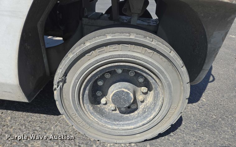 image for item EC1067 2010 Nissan PF60 forklift