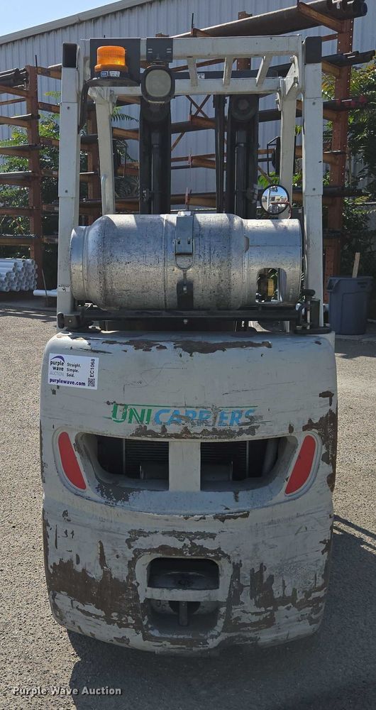 image for item EC1068 2017 UniCarriers CFS40 forklift