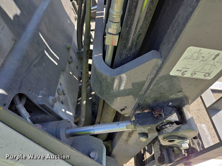 image for item EC1068 2017 UniCarriers CFS40 forklift