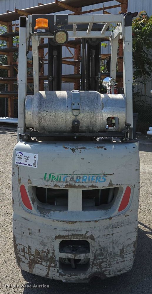 image for item EC1069 2017 UniCarriers CFS40 forklift