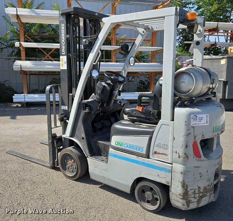 image for item EC1069 2017 UniCarriers CFS40 forklift