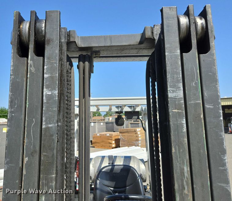 image for item EC1069 2017 UniCarriers CFS40 forklift