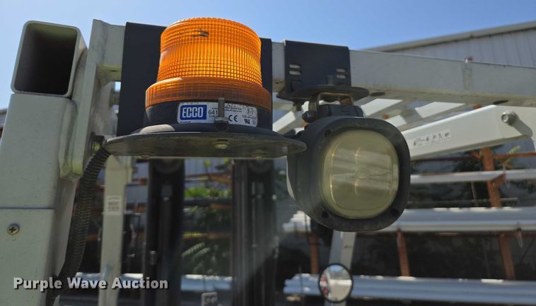 image for item EC1069 2017 UniCarriers CFS40 forklift