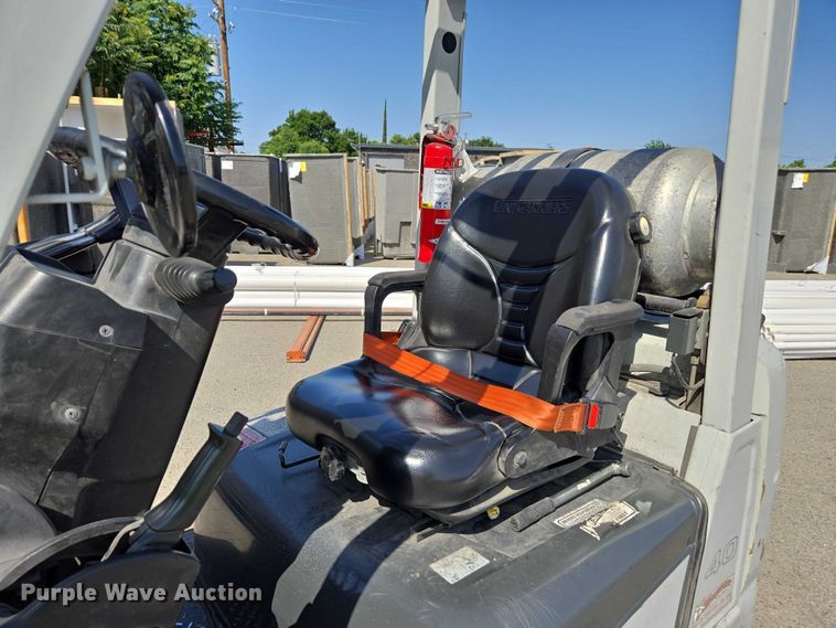image for item EC1069 2017 UniCarriers CFS40 forklift