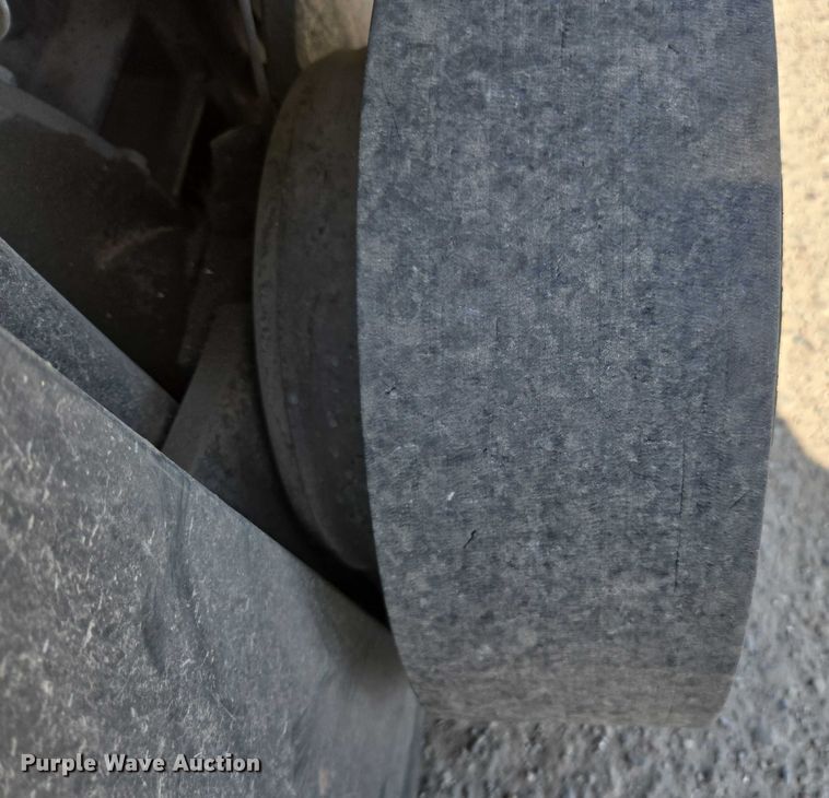 image for item EC1069 2017 UniCarriers CFS40 forklift