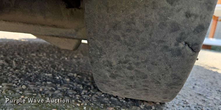 image for item EC1069 2017 UniCarriers CFS40 forklift