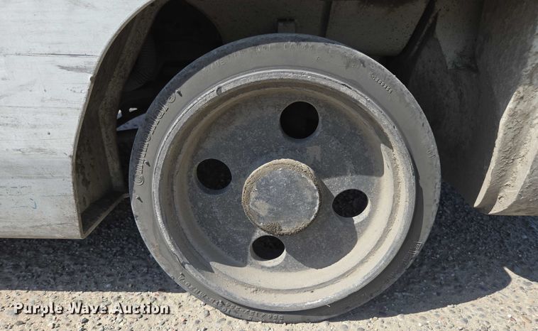 image for item EC1069 2017 UniCarriers CFS40 forklift