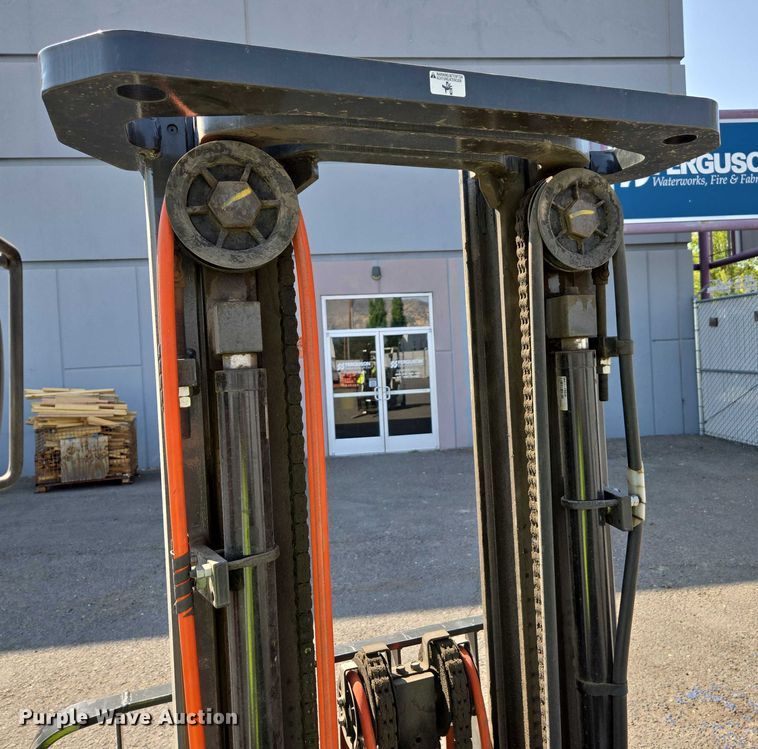 image for item EC1070 2014 Nissan MP1F2A25LV forklift