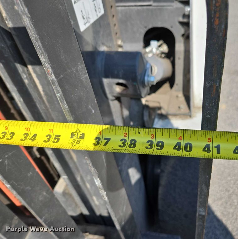 image for item EC1070 2014 Nissan MP1F2A25LV forklift