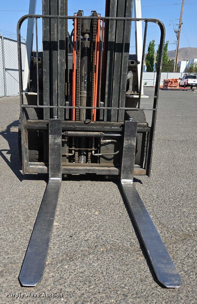 image for item EC1070 2014 Nissan MP1F2A25LV forklift