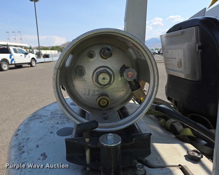 image for item EC1070 2014 Nissan MP1F2A25LV forklift