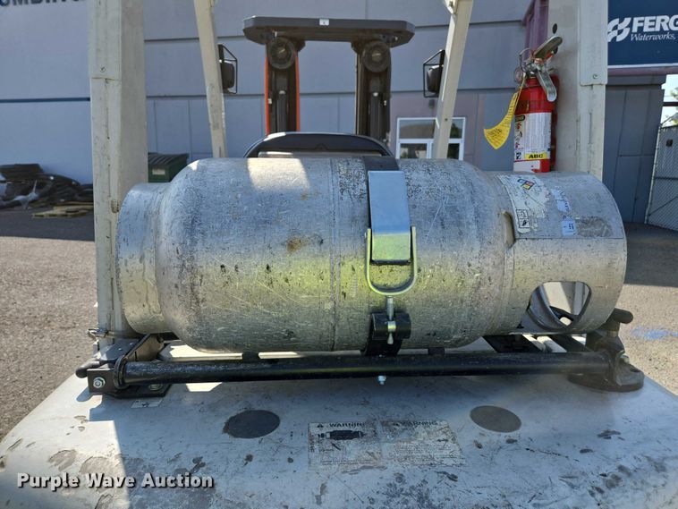 image for item EC1070 2014 Nissan MP1F2A25LV forklift