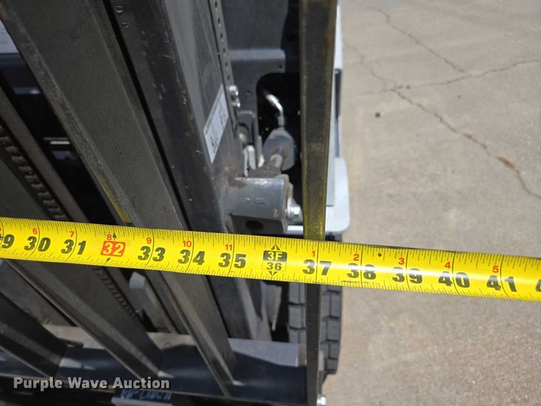 image for item EC1071 2015 Nissan AF35 forklift