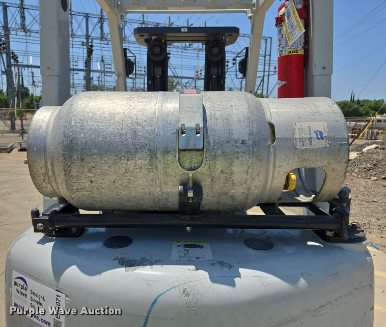 image for item EC1071 2015 Nissan AF35 forklift