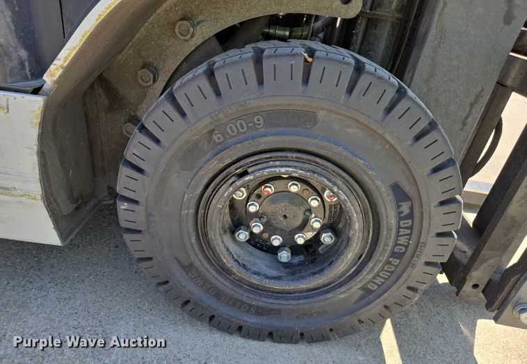 image for item EC1071 2015 Nissan AF35 forklift