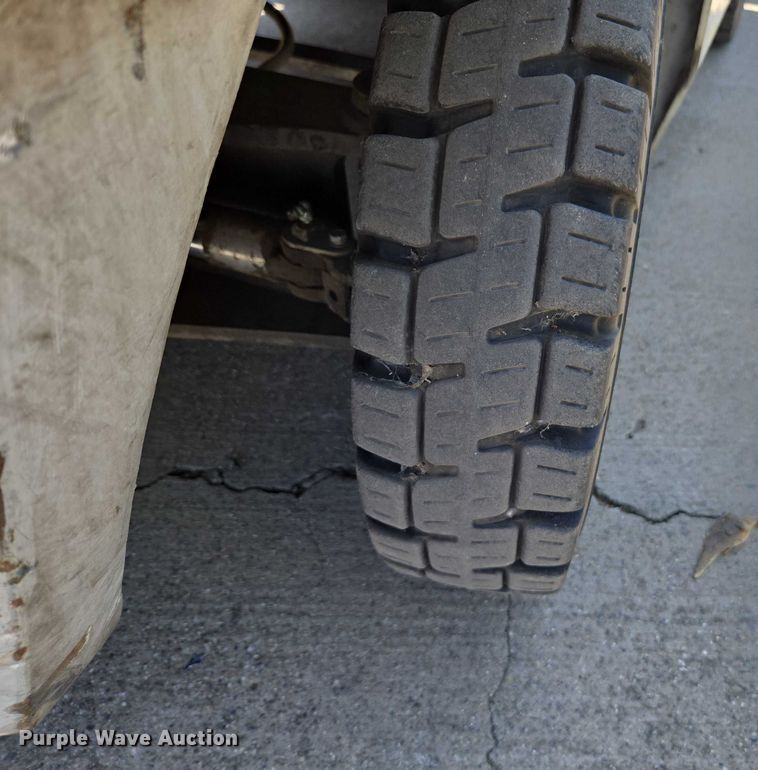 image for item EC1071 2015 Nissan AF35 forklift