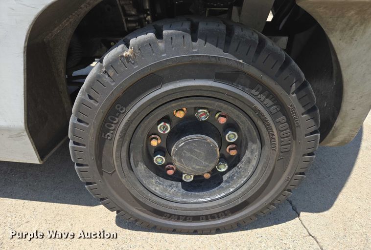 image for item EC1071 2015 Nissan AF35 forklift