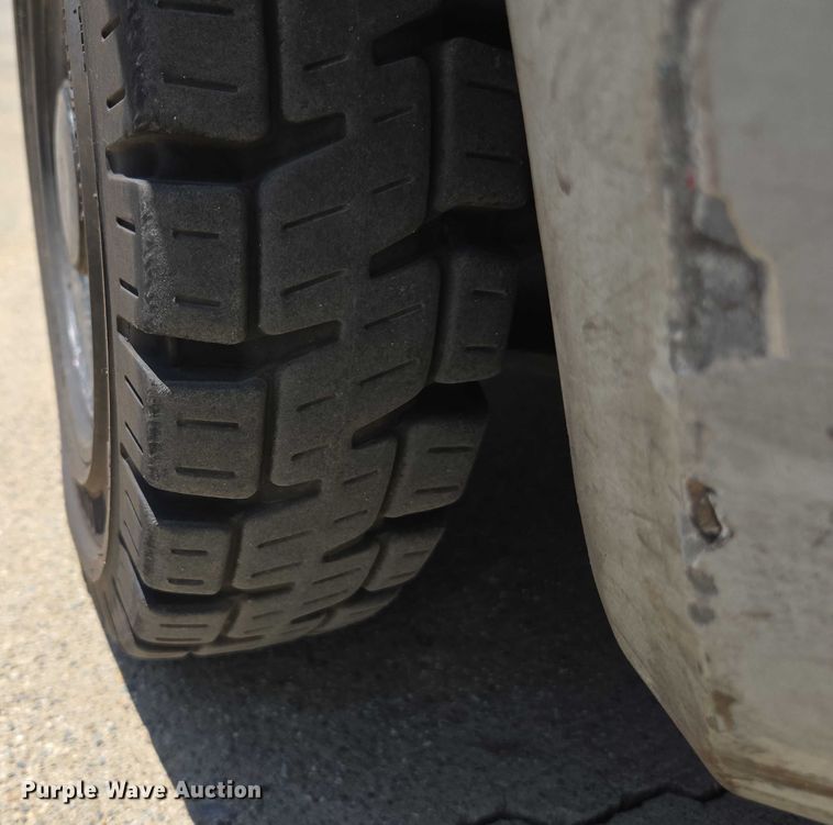 image for item EC1071 2015 Nissan AF35 forklift