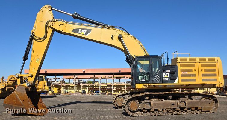 image for item EC1073 2017 Caterpillar 374F L excavator