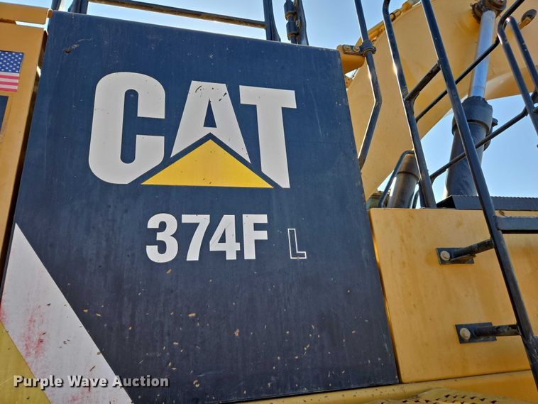 image for item EC1073 2017 Caterpillar 374F L excavator