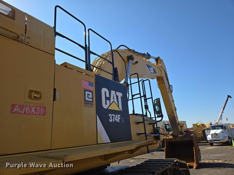 image for item EC1073 2017 Caterpillar 374F L excavator