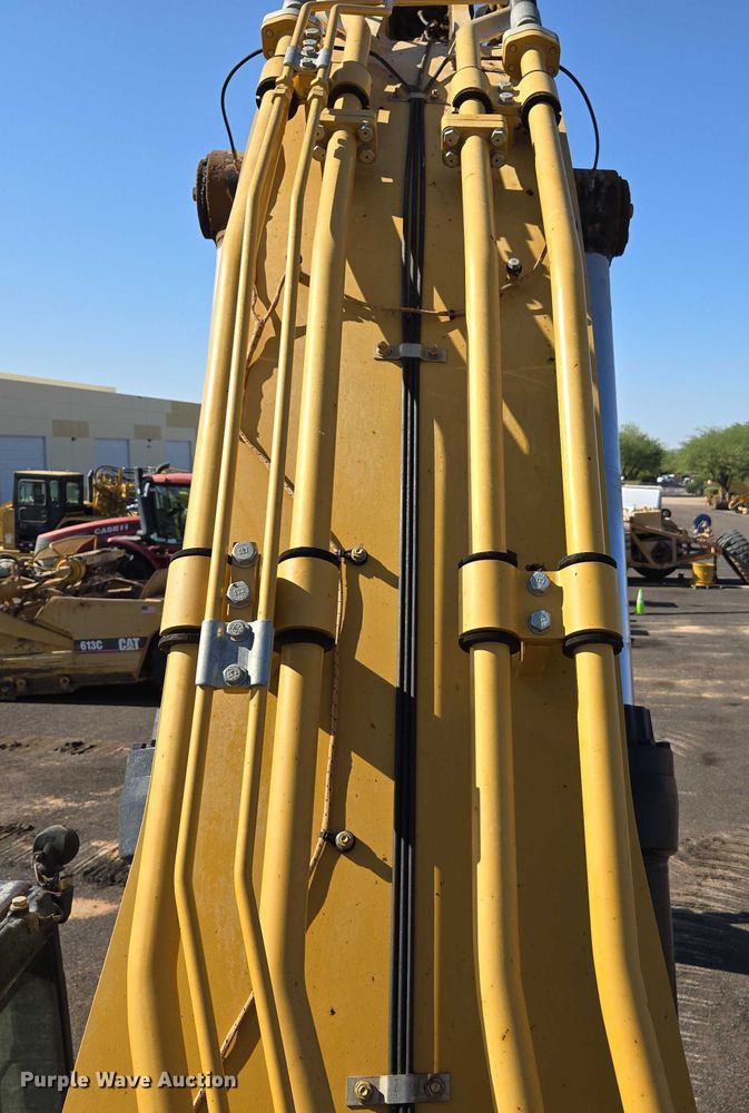 image for item EC1073 2017 Caterpillar 374F L excavator