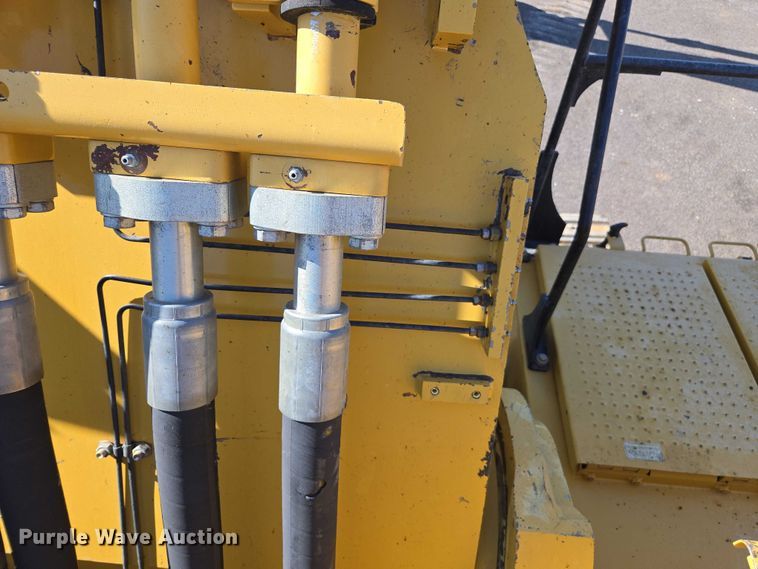 image for item EC1073 2017 Caterpillar 374F L excavator