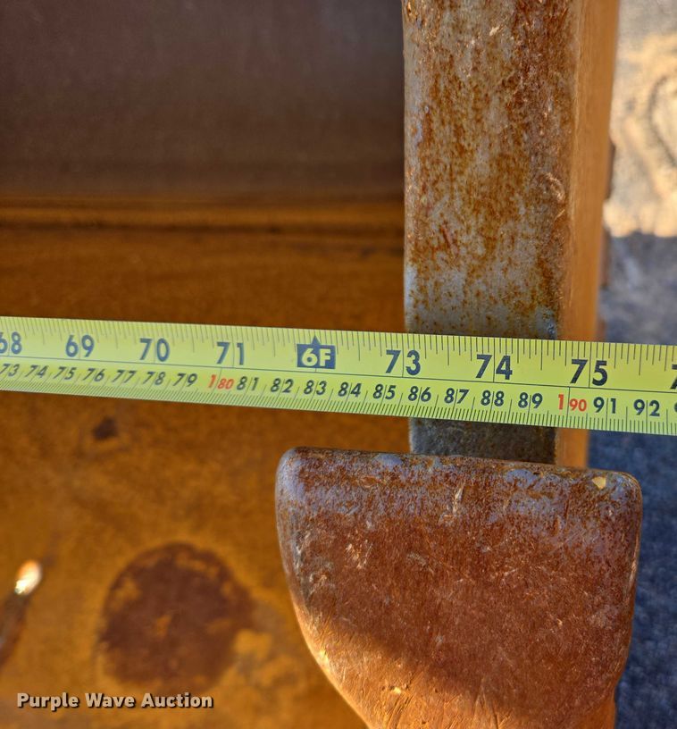 image for item EC1073 2017 Caterpillar 374F L excavator