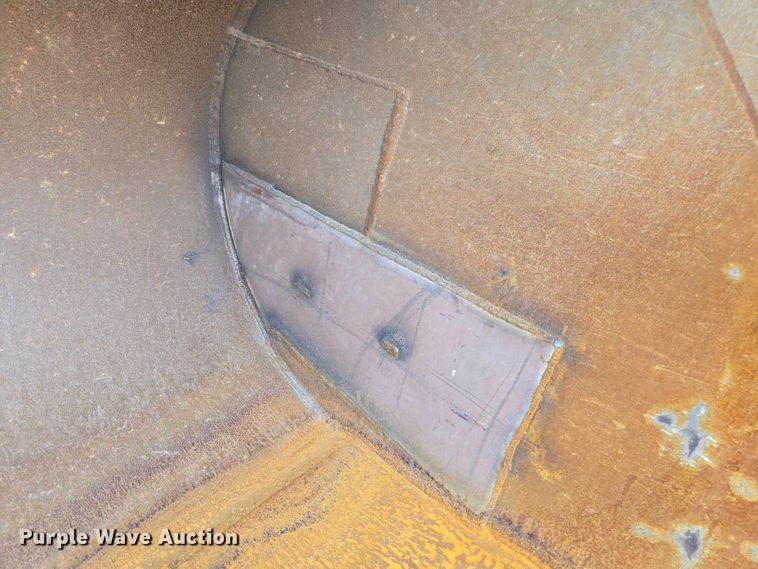 image for item EC1073 2017 Caterpillar 374F L excavator