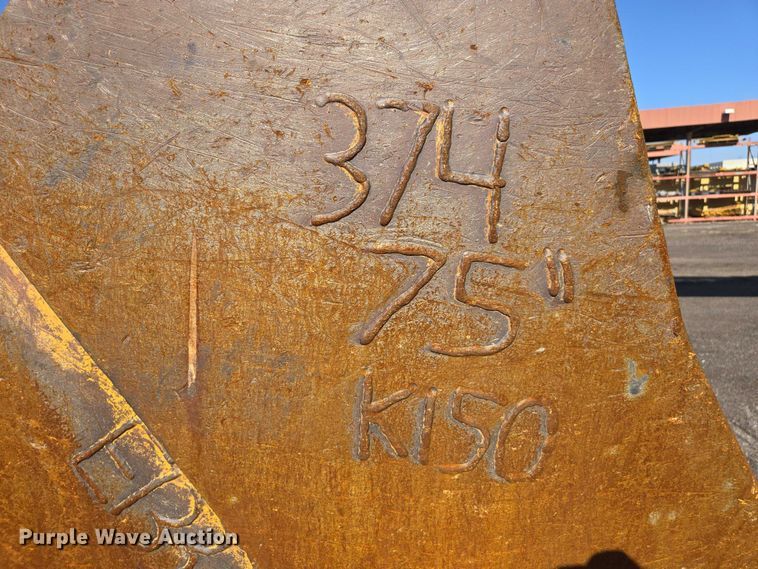 image for item EC1073 2017 Caterpillar 374F L excavator