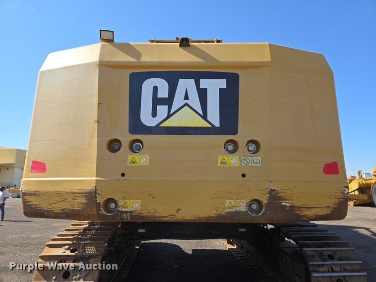 image for item EC1073 2017 Caterpillar 374F L excavator