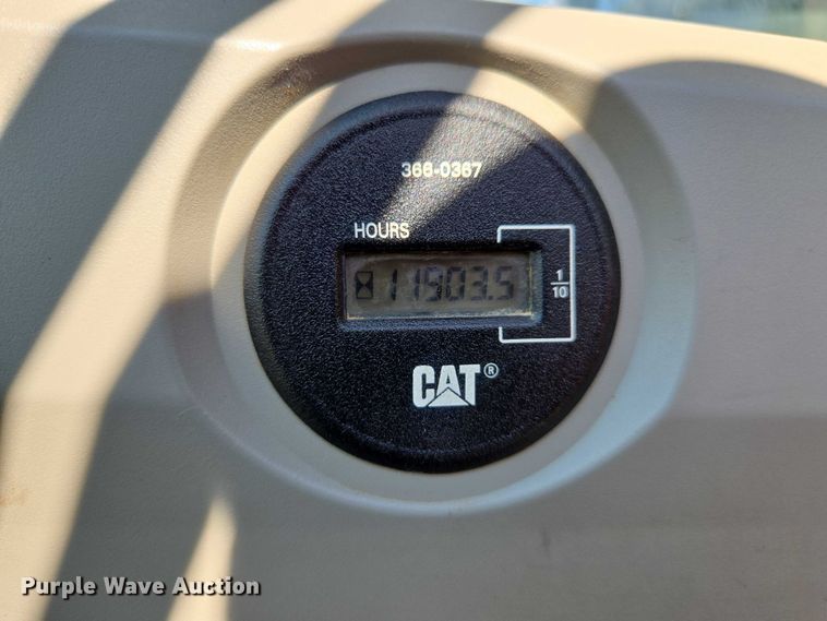 image for item EC1073 2017 Caterpillar 374F L excavator