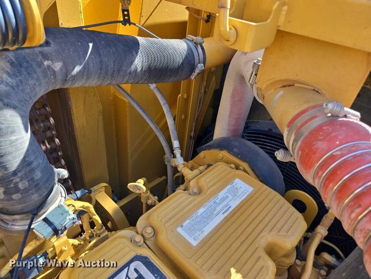 image for item EC1073 2017 Caterpillar 374F L excavator