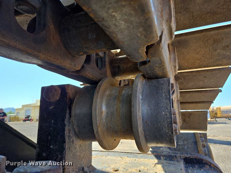 image for item EC1073 2017 Caterpillar 374F L excavator