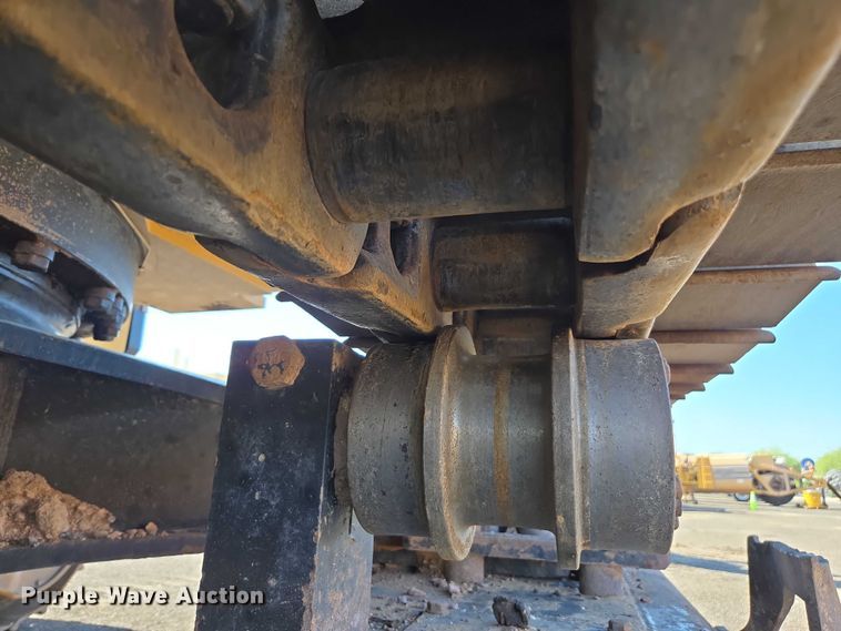 image for item EC1073 2017 Caterpillar 374F L excavator