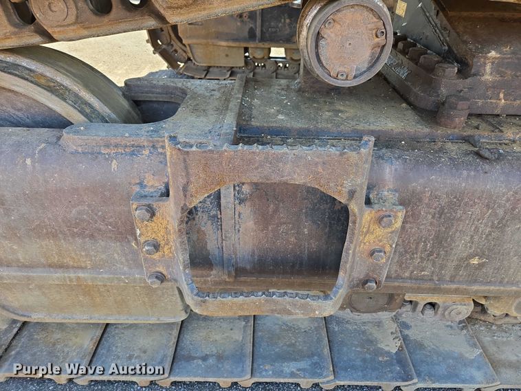 image for item EC1073 2017 Caterpillar 374F L excavator