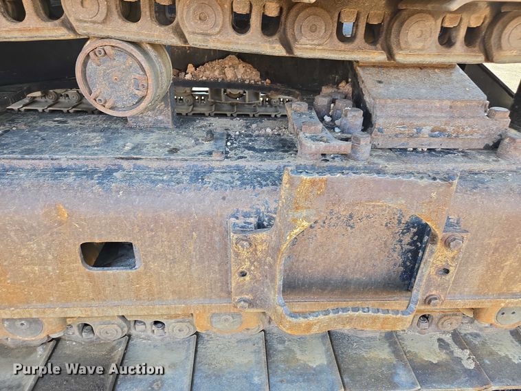 image for item EC1073 2017 Caterpillar 374F L excavator