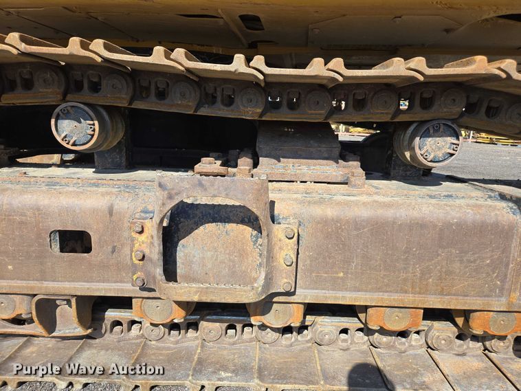 image for item EC1073 2017 Caterpillar 374F L excavator