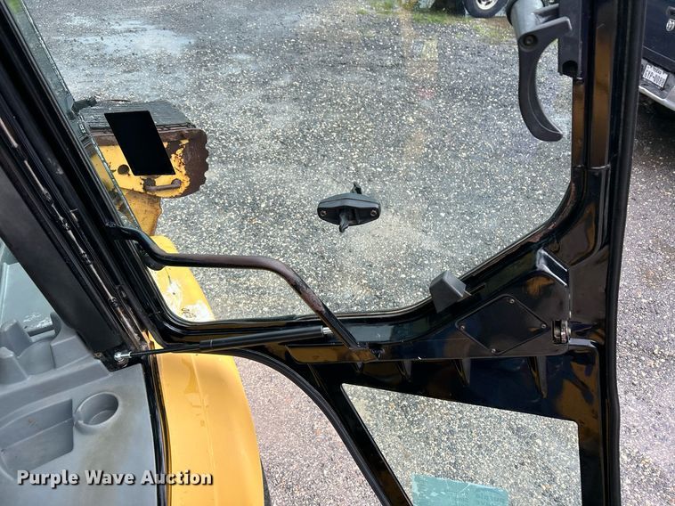 image for item EC1401 2005 Caterpillar 420D backhoe