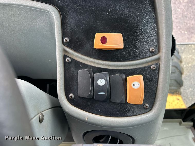 image for item EC1401 2005 Caterpillar 420D backhoe