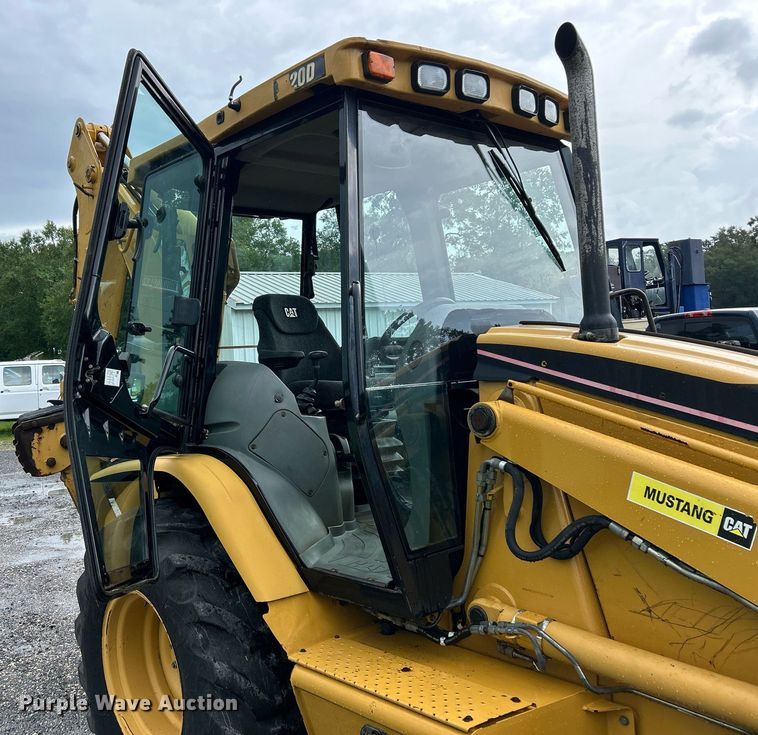 image for item EC1401 2005 Caterpillar 420D backhoe