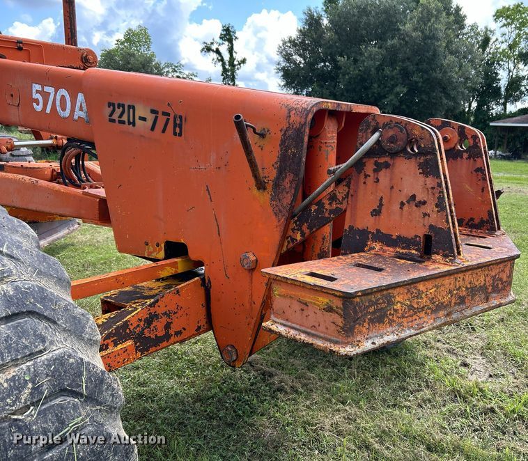 image for item EC1403 1983 John Deere 570A motor grader