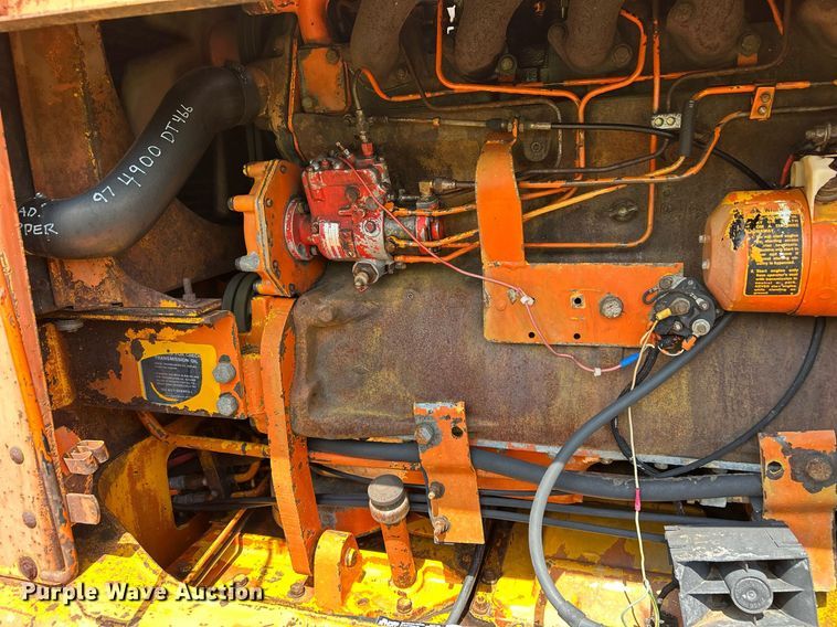 image for item EC1403 1983 John Deere 570A motor grader