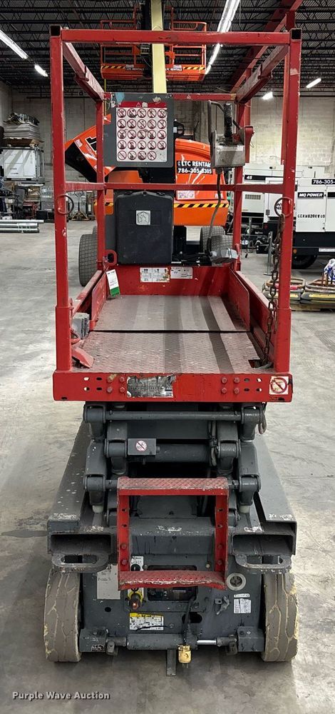 image for item EC3607 2014 Skyjack 3219 scissor lift