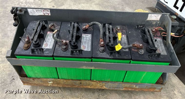 image for item EC3607 2014 Skyjack 3219 scissor lift