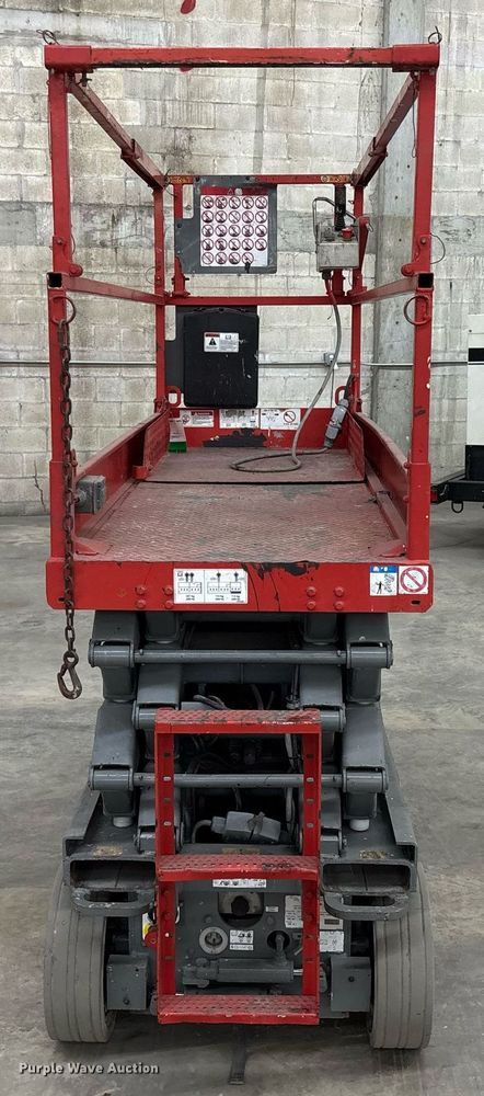 image for item EC3608 2015 Skyjack 3226 scissor lift